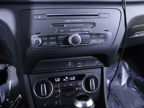 Used 2018 Audi Q3 2.0T Premium image 25