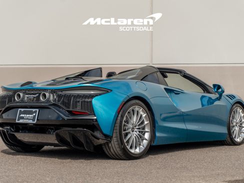 New 2026 McLaren Artura Spider image 7