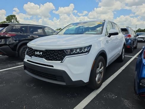 Used 2022 Kia Sorento LX FWD image 4
