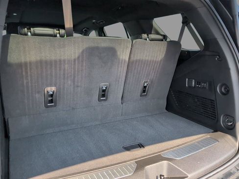 Used 2024 Chevrolet Tahoe Z71 w/ Luxury Package AWD/4WD image 37