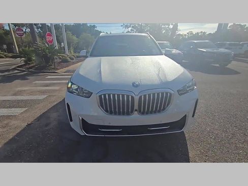 Certified 2025 BMW X5 xDrive50e w/ Premium Package image 21