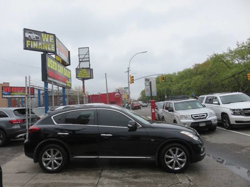 Used 2017 INFINITI QX50 AWD w/ Premium Plus Package image 9