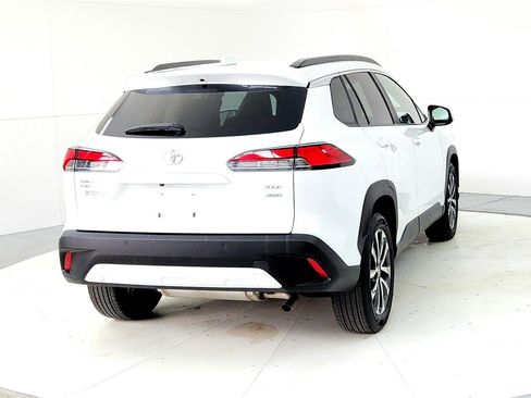 Used 2023 Toyota Corolla Cross XLE w/ Convenience Package image 5