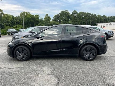 Used 2026 Tesla Model Y 2WD image 6