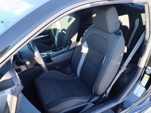 Used 2020 Chevrolet Camaro LT image 9