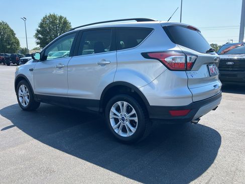 Used 2018 Ford Escape SE FWD image 5