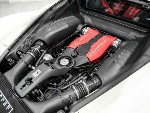 Used 2019 Ferrari 488 GTB Base image 49