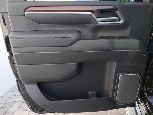 New 2026 GMC Sierra 2500 Denali w/ Denali Reserve Package image 11