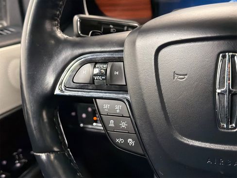 Used 2022 Lincoln Navigator L Reserve w/ Equipment Group 201A image 27