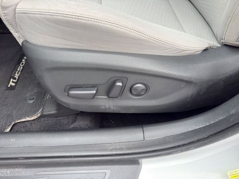 Used 2019 Hyundai Tucson SEL FWD image 14