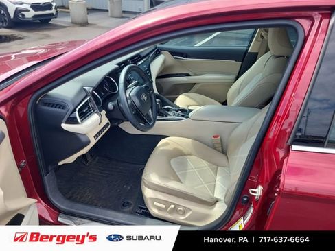 Used 2018 Toyota Camry XLE w/ Driver Assist Package FWD image 8