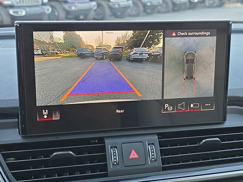 Used 2024 Audi Q5 2.0T Prestige w/ Prestige Package image 24