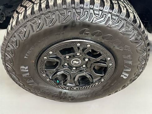 Used 2024 Ford Bronco Wildtrak image 30