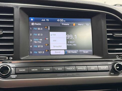 Used 2018 Hyundai Elantra Value Edition FWD image 18
