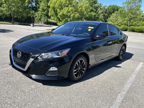 Certified 2021 Nissan Altima 2.5 S w/ Driver Assist Package FWD image 3