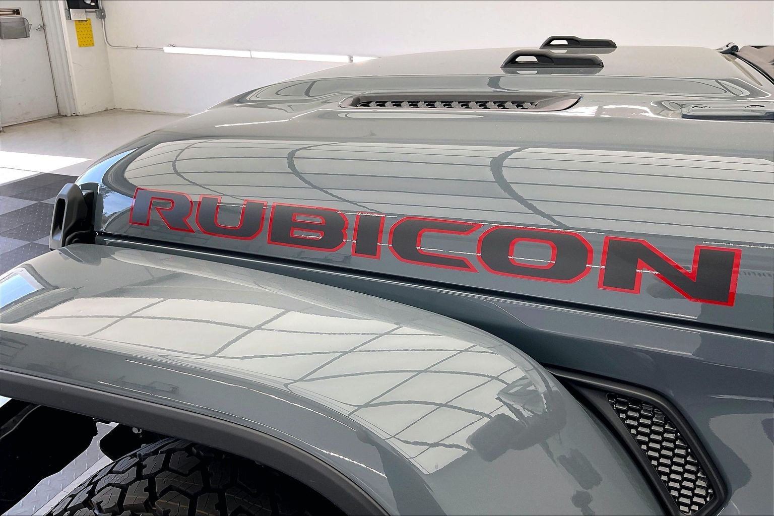 New 2026 Jeep Gladiator Rubicon w/ Steel Power Dome Hood Package AWD/4WD image 17