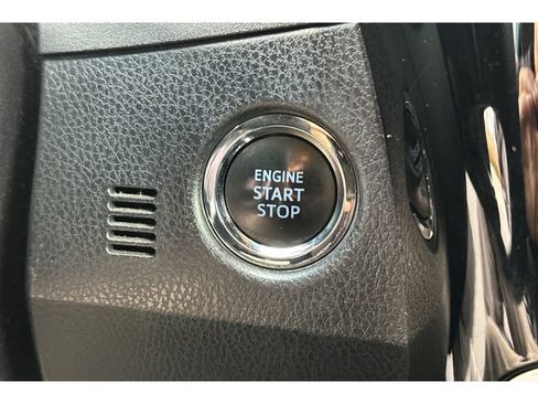 Used 2017 Toyota Corolla SE w/ SE Premium Package FWD image 23