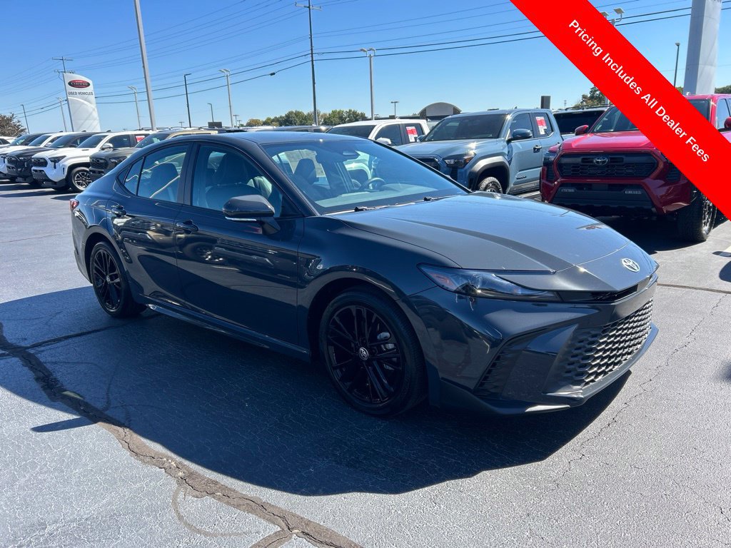 Used 2026 Toyota Camry SE FWD image 22