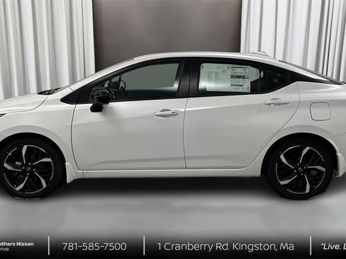 New 2025 Nissan Versa SR w/ Trunk Package image 8