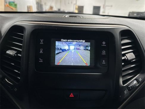 Used 2016 Jeep Cherokee Latitude image 26