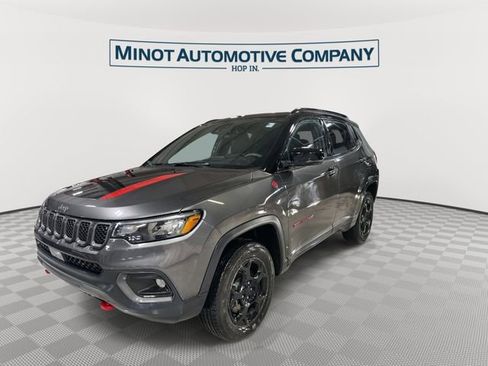 Certified 2024 Jeep Compass Trailhawk AWD/4WD image 4