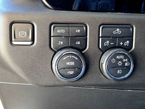 Used 2023 Chevrolet Silverado 1500 LT Trail Boss w/ Protection Package image 25