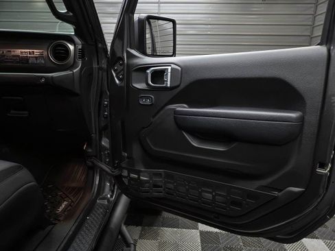 Used 2023 Jeep Gladiator Sport AWD/4WD image 32
