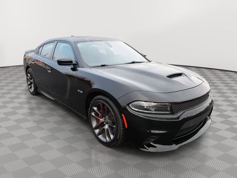 Used 2023 Dodge Charger R/T w/ Plus Group image 3