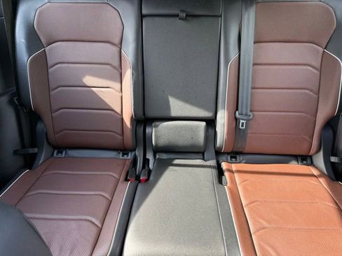 Used 2022 Volkswagen Tiguan SEL R-Line AWD/4WD image 50
