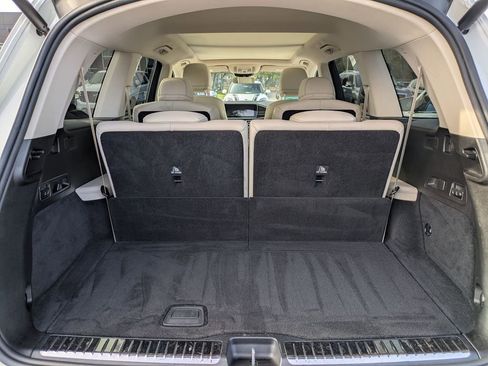 Used 2022 Mercedes-Benz GLS 450 4MATIC image 27