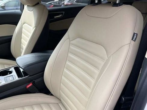 Used 2020 Ford Edge SEL image 40