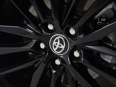 Used 2023 Toyota Camry XSE image 15