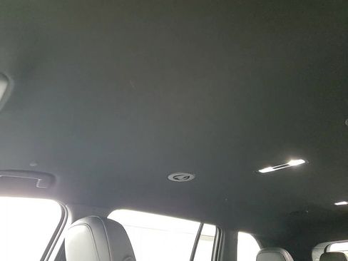 Used 2024 GMC Acadia Elevation image 22