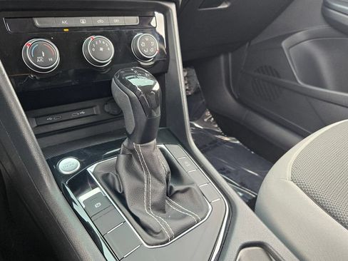 Certified 2023 Volkswagen Taos S FWD image 19
