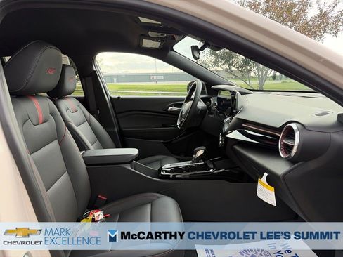 New 2026 Chevrolet Trax RS FWD image 25