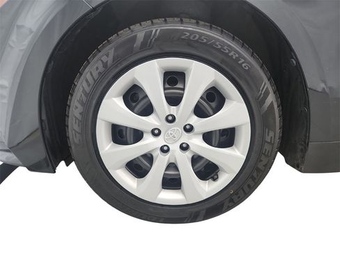 Used 2021 Toyota Corolla LE w/ Carpet Mat Package (TMS) image 31