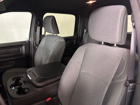 Used 2024 RAM 2500 Tradesman w/ Chrome Appearance Group image 20