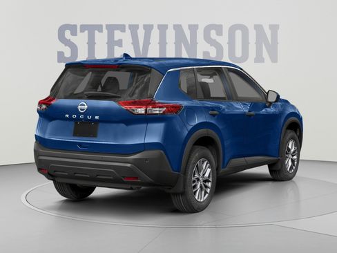 Used 2021 Nissan Rogue S FWD image 2