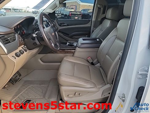 Used 2020 Chevrolet Suburban LT image 2