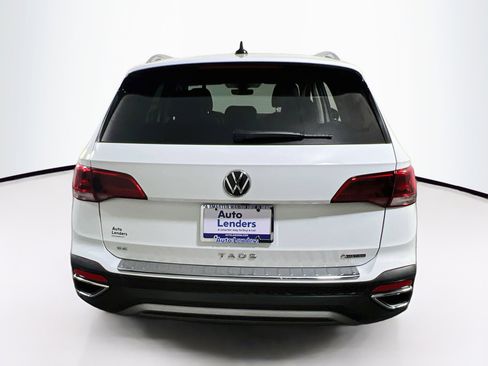 Used 2023 Volkswagen Taos SE image 6