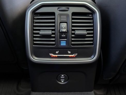 New 2026 Porsche Macan image 30