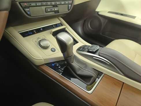 Used 2018 Lexus ES 350 image 24