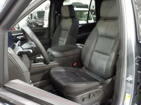 Used 2025 Chevrolet Tahoe RST w/ Comfort Package image 4