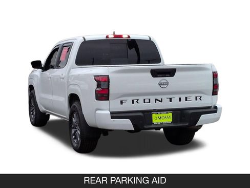 Certified 2025 Nissan Frontier SV image 7