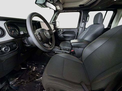 Used 2024 Jeep Wrangler Willys image 18