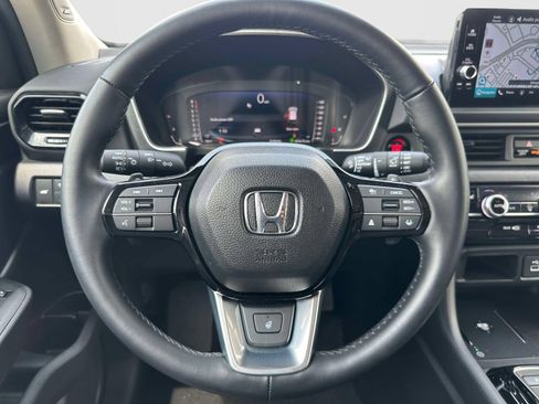 Used 2025 Honda Pilot Elite image 23