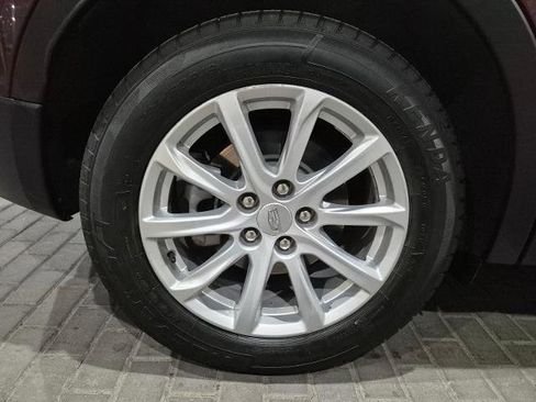 Used 2023 Cadillac XT4 Luxury w/ Cold Weather Package image 9