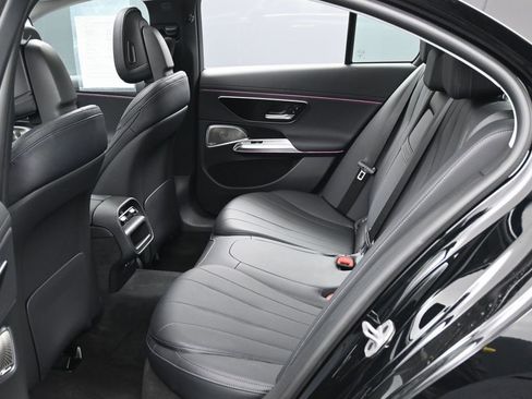 Used 2024 Mercedes-Benz E 350 4MATIC Sedan image 39