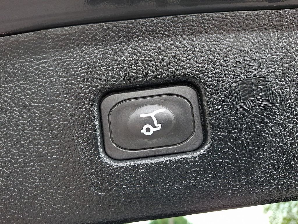 Used 2021 Ford Edge ST-Line AWD/4WD image 29