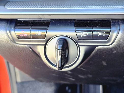 Used 2021 Porsche 911 Carrera image 19